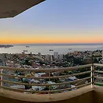 Hermoso Departamento En Valparaiso, Vista Al Mar.